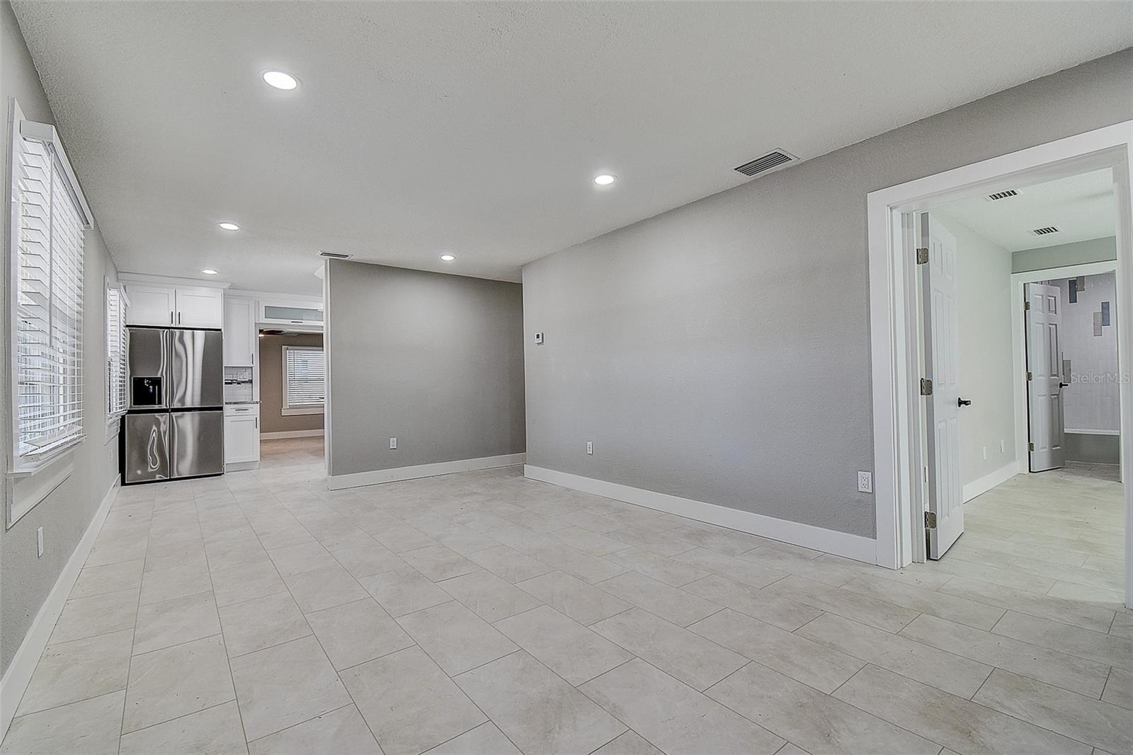 Image 7 of 42 For 8723 Magnolia Drive