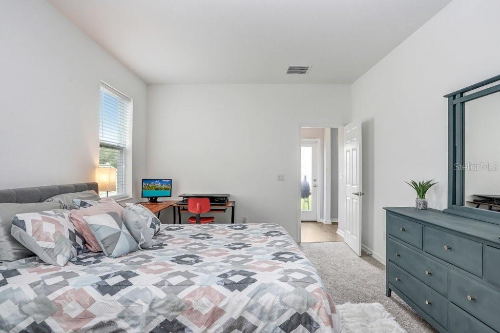 Image 31 of 54 For 10901 Sundrift Drive