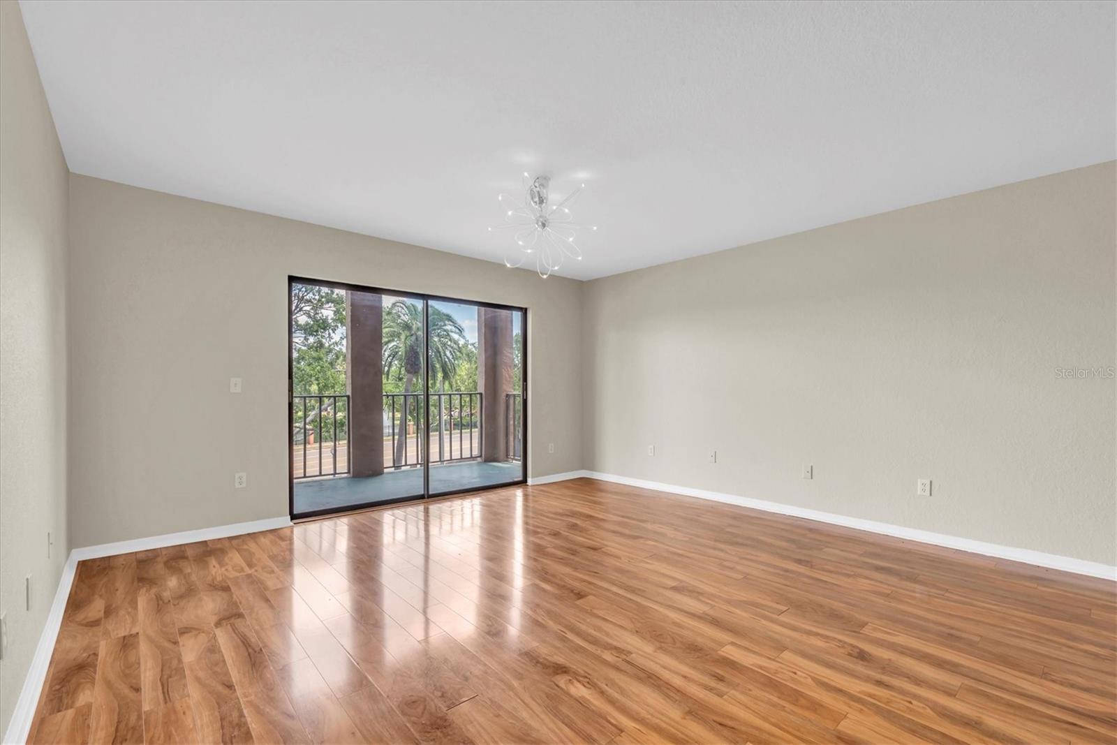 Image 11 of 44 For 6150 Gulfport Boulevard S 306