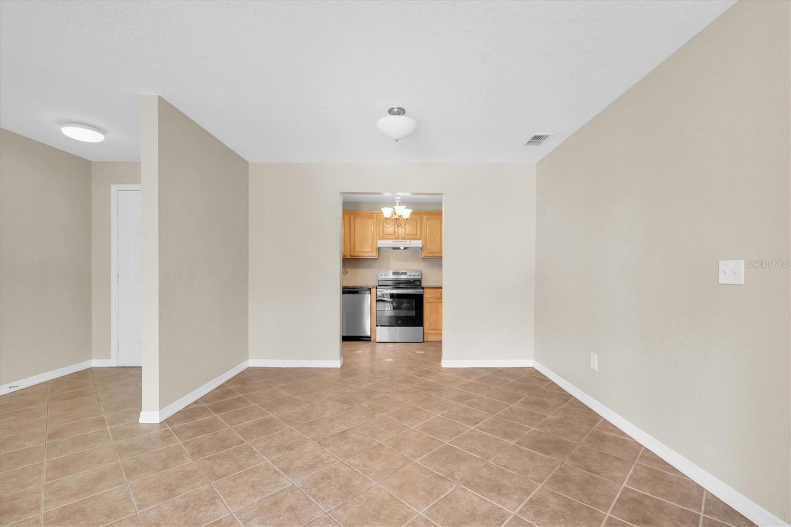 Image 17 of 44 For 6150 Gulfport Boulevard S 306