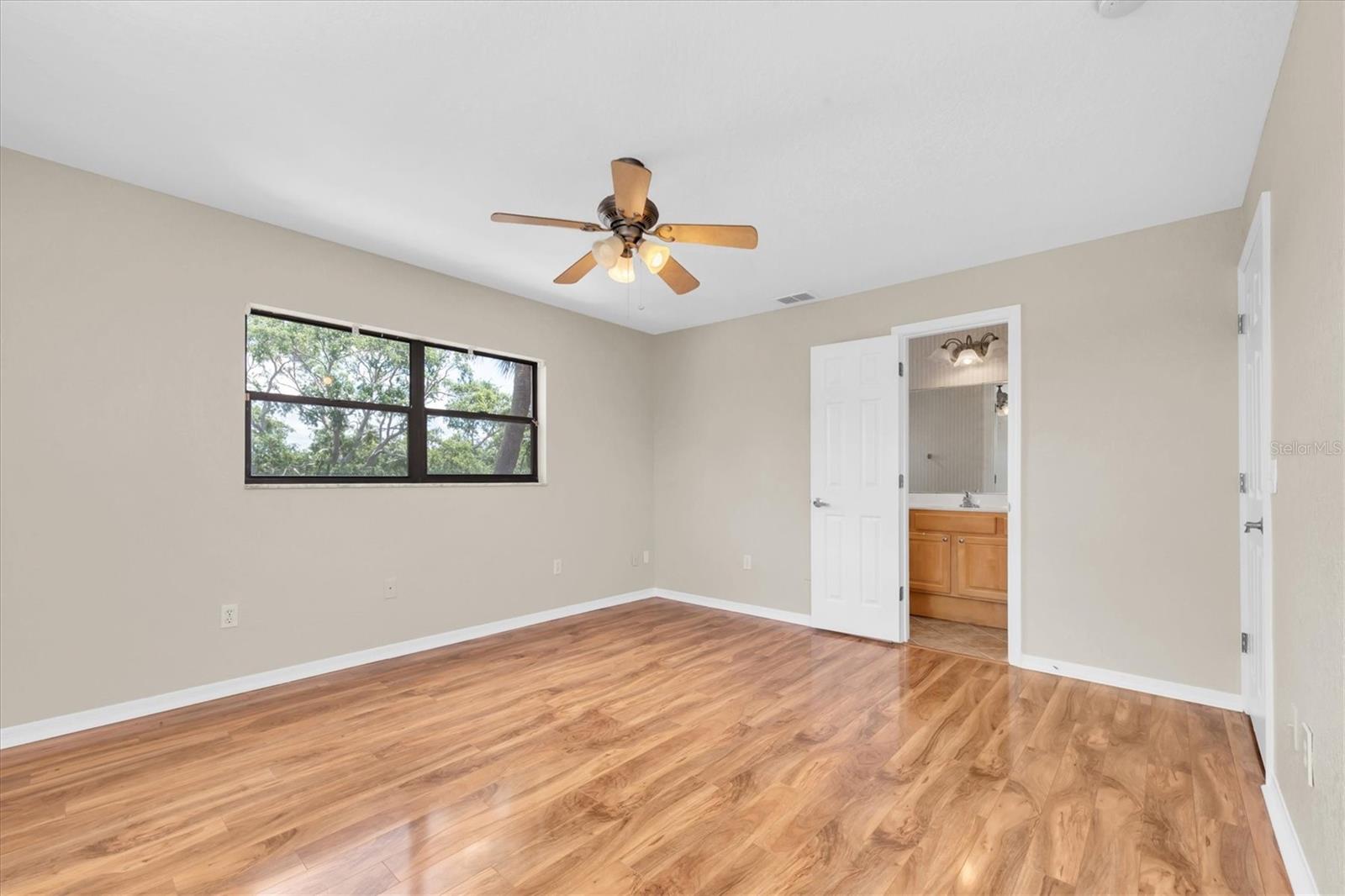 Image 20 of 44 For 6150 Gulfport Boulevard S 306