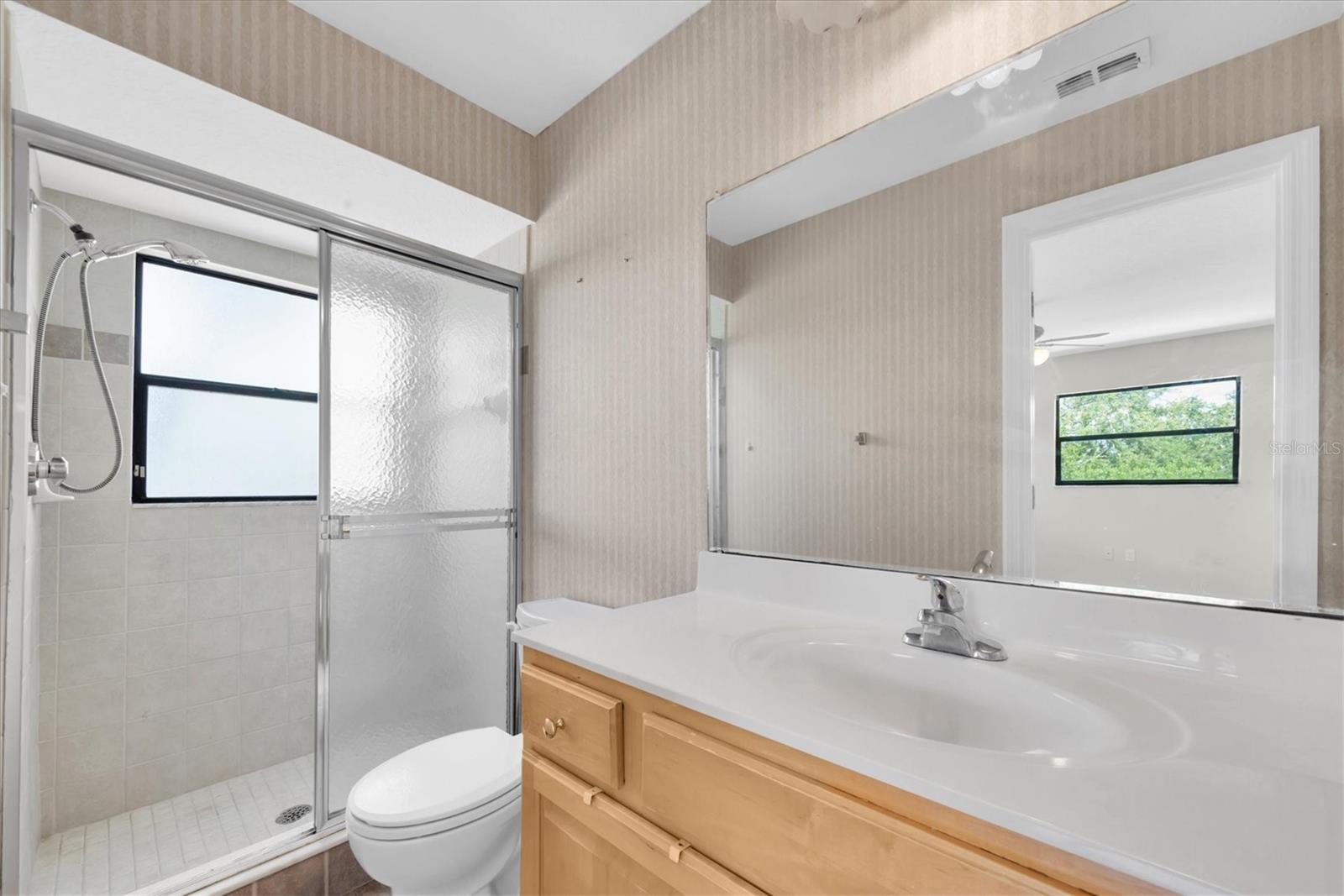 Image 21 of 44 For 6150 Gulfport Boulevard S 306