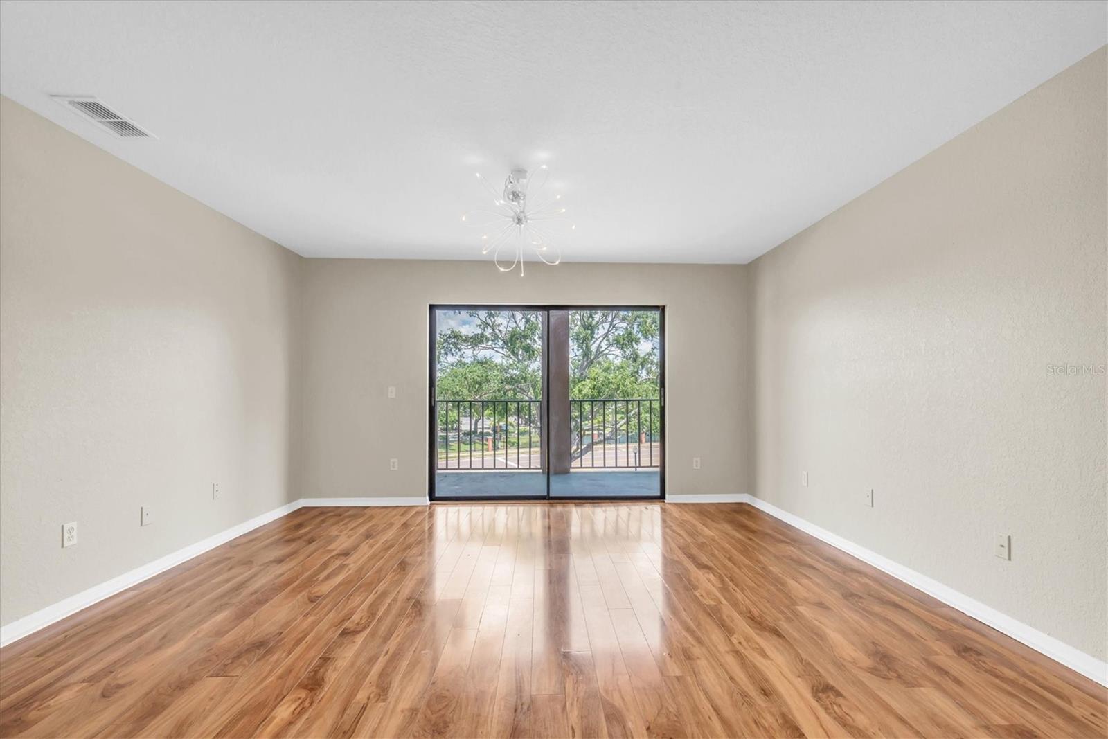 Image 7 of 44 For 6150 Gulfport Boulevard S 306