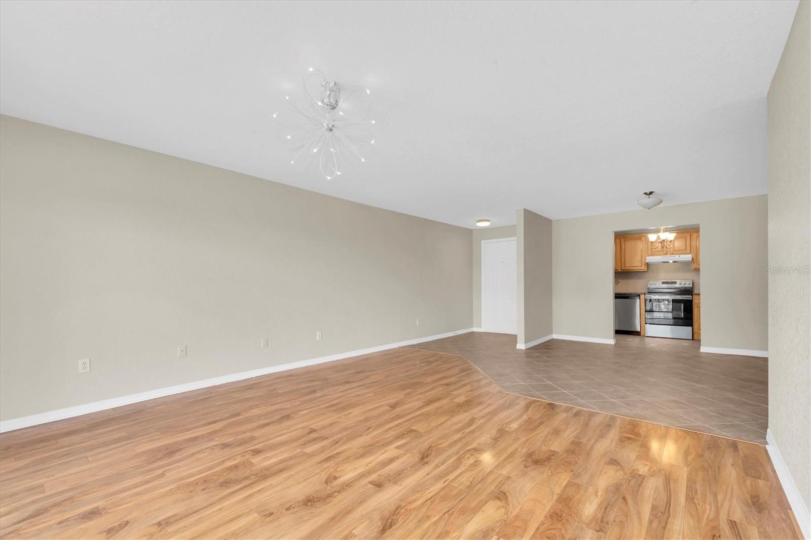 Image 9 of 44 For 6150 Gulfport Boulevard S 306