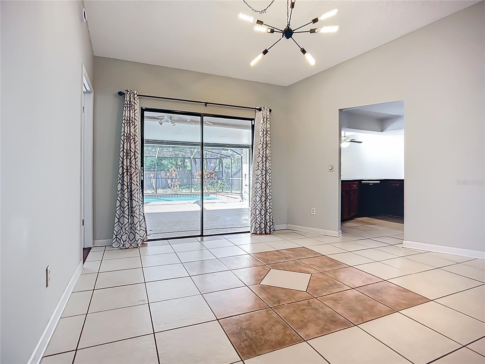Image 9 of 33 For 1623 Carter Oaks Drive