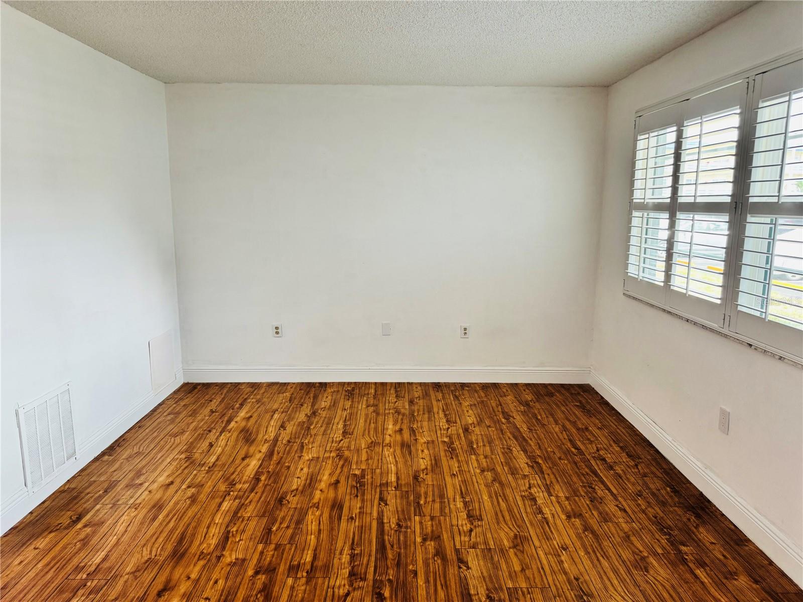 Image 4 of 25 For 5660 80th Street N C101