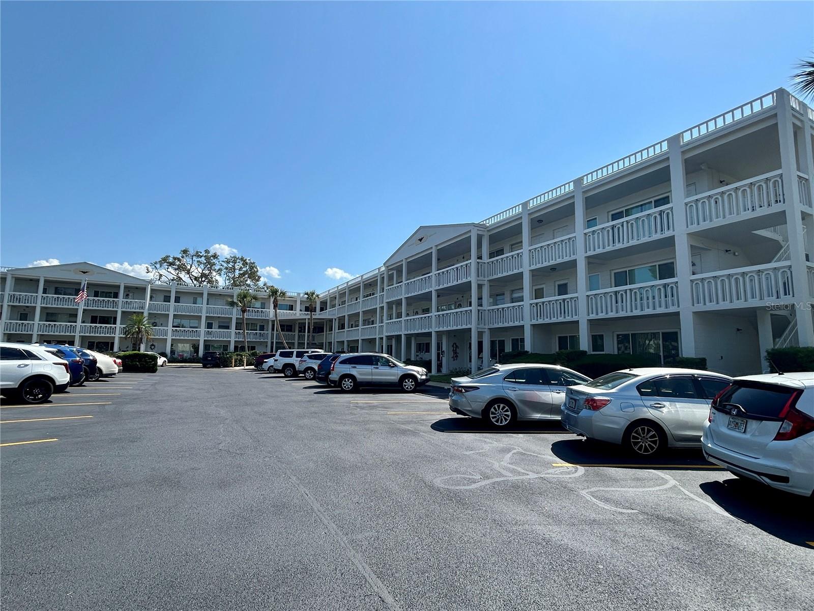 Details for 2020 World Parkway Boulevard 14, CLEARWATER, FL 33763