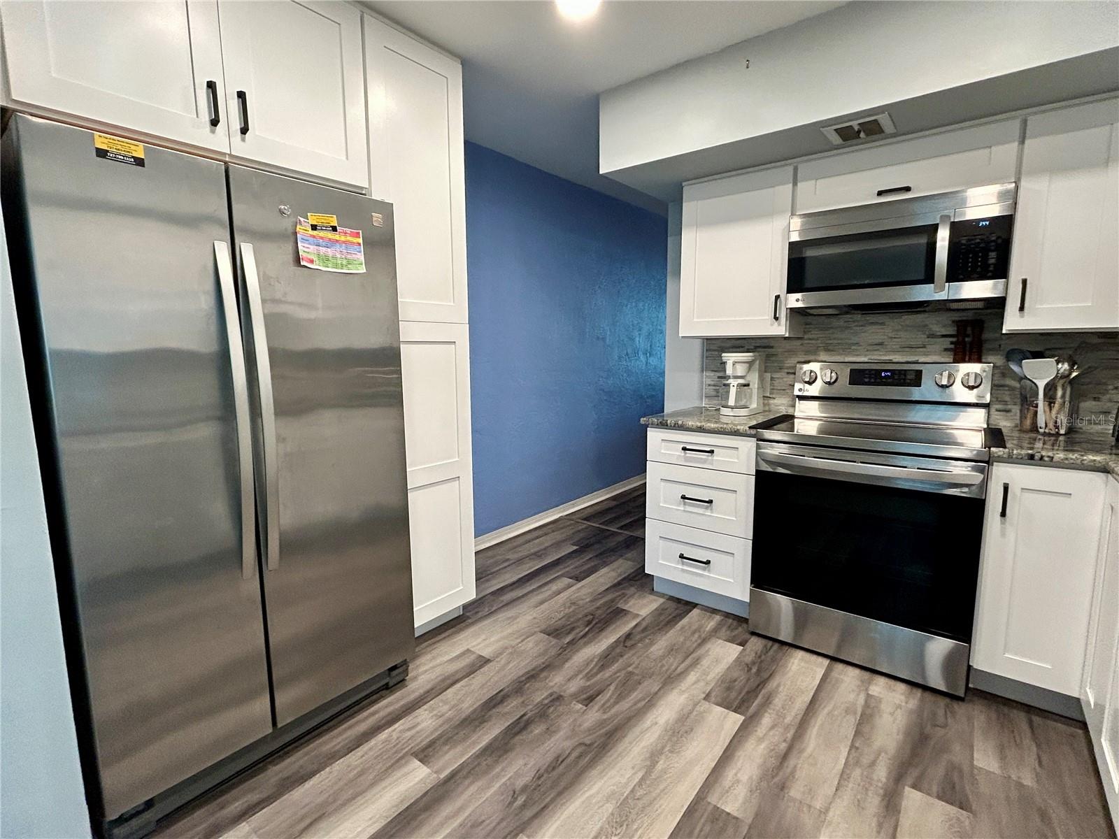 Image 10 of 55 For 2020 World Parkway Boulevard 14
