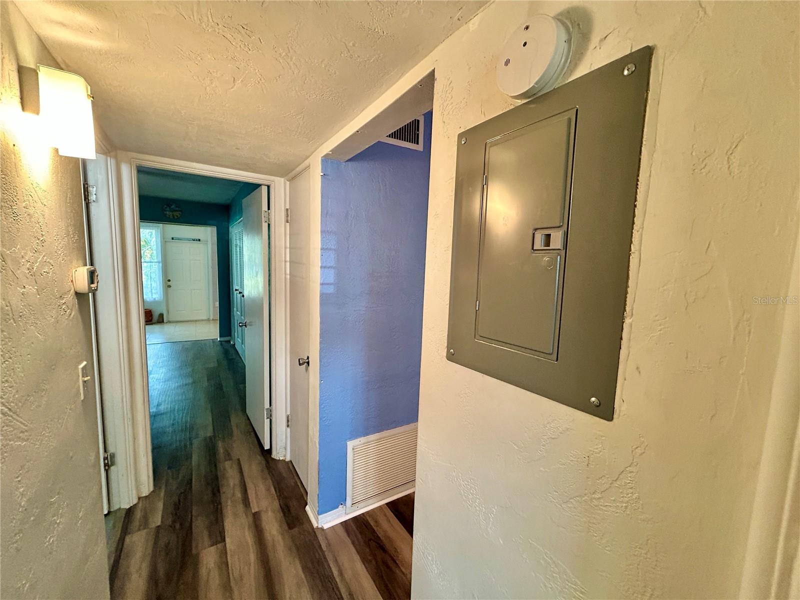 Image 30 of 55 For 2020 World Parkway Boulevard 14