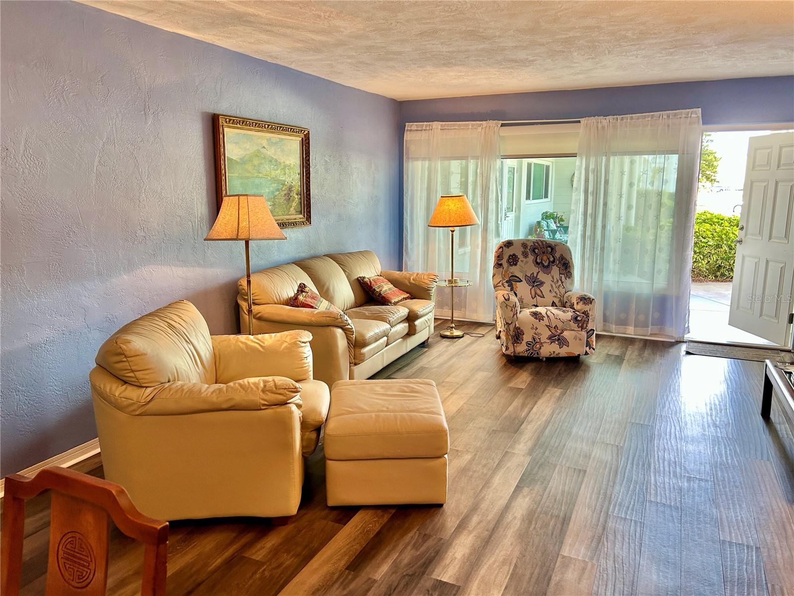 Image 7 of 55 For 2020 World Parkway Boulevard 14