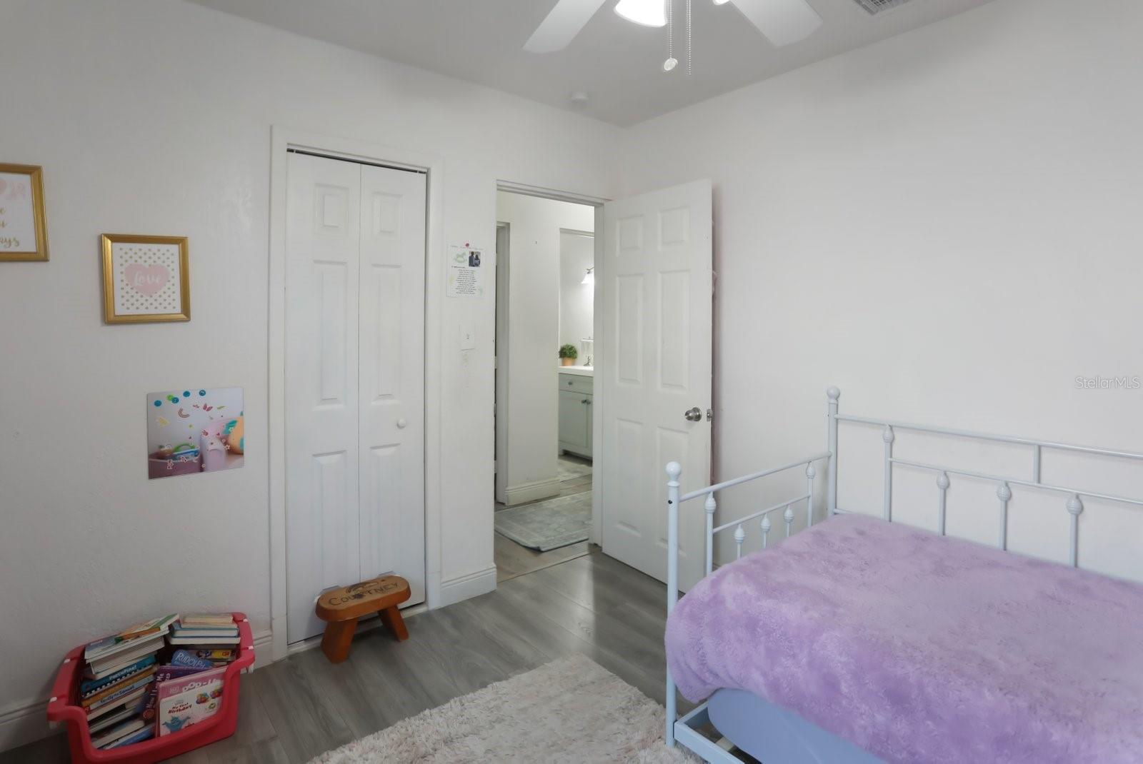 Image 21 of 27 For 11104 Hackney Drive