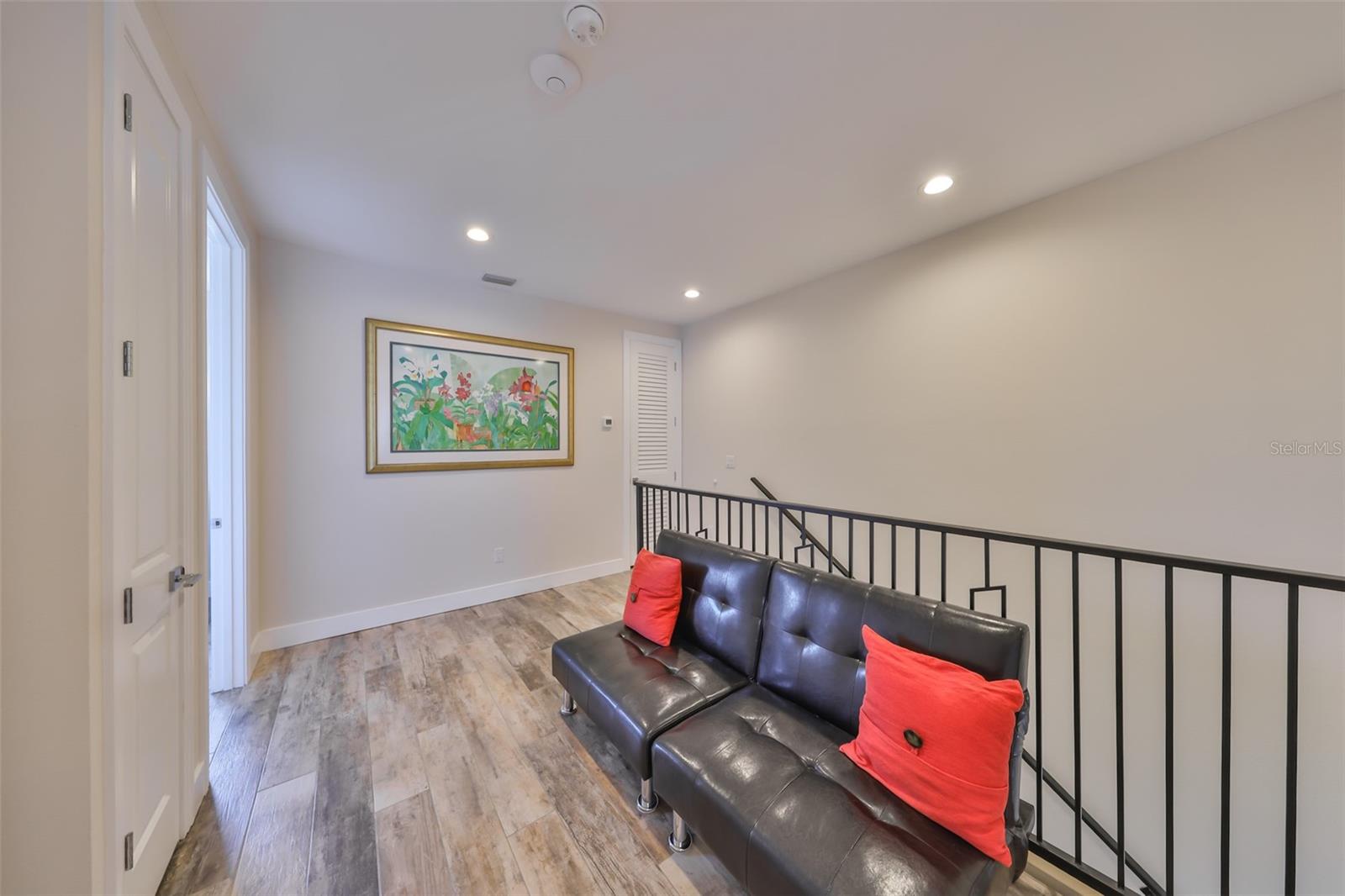 Image 33 of 45 For 4910 Mcelroy Avenue 6