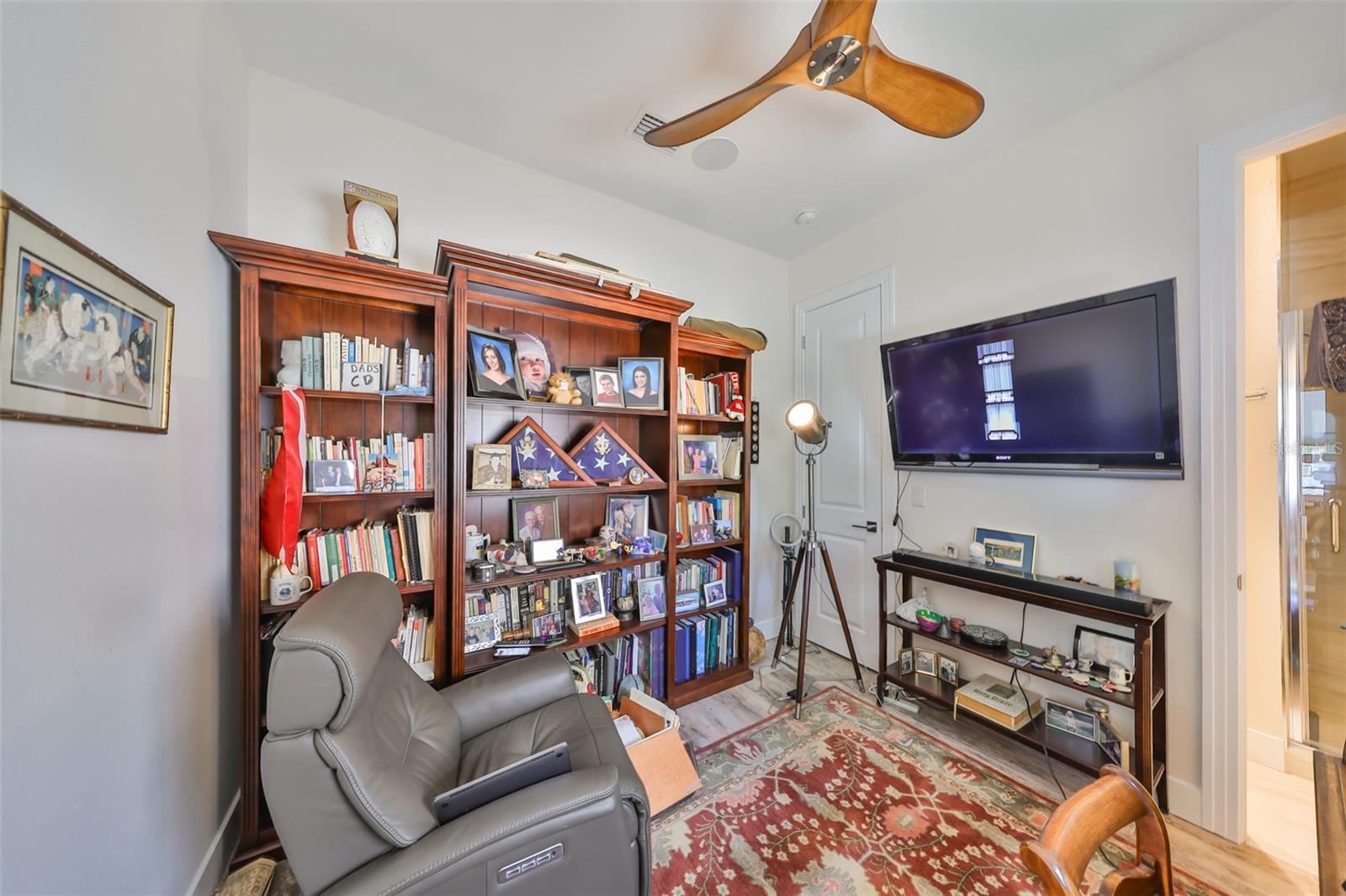Image 4 of 45 For 4910 Mcelroy Avenue 6