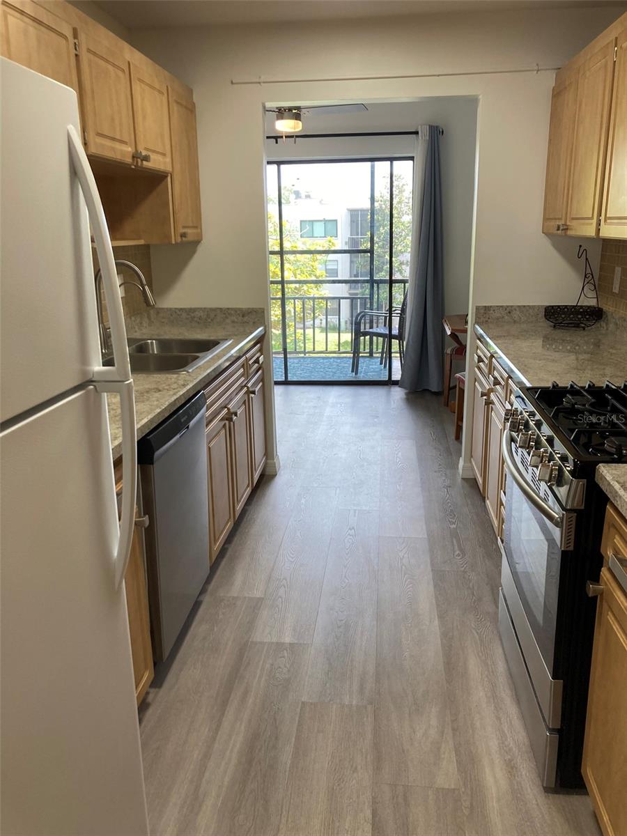 Image 15 of 81 For 7951 58th Avenue N 308