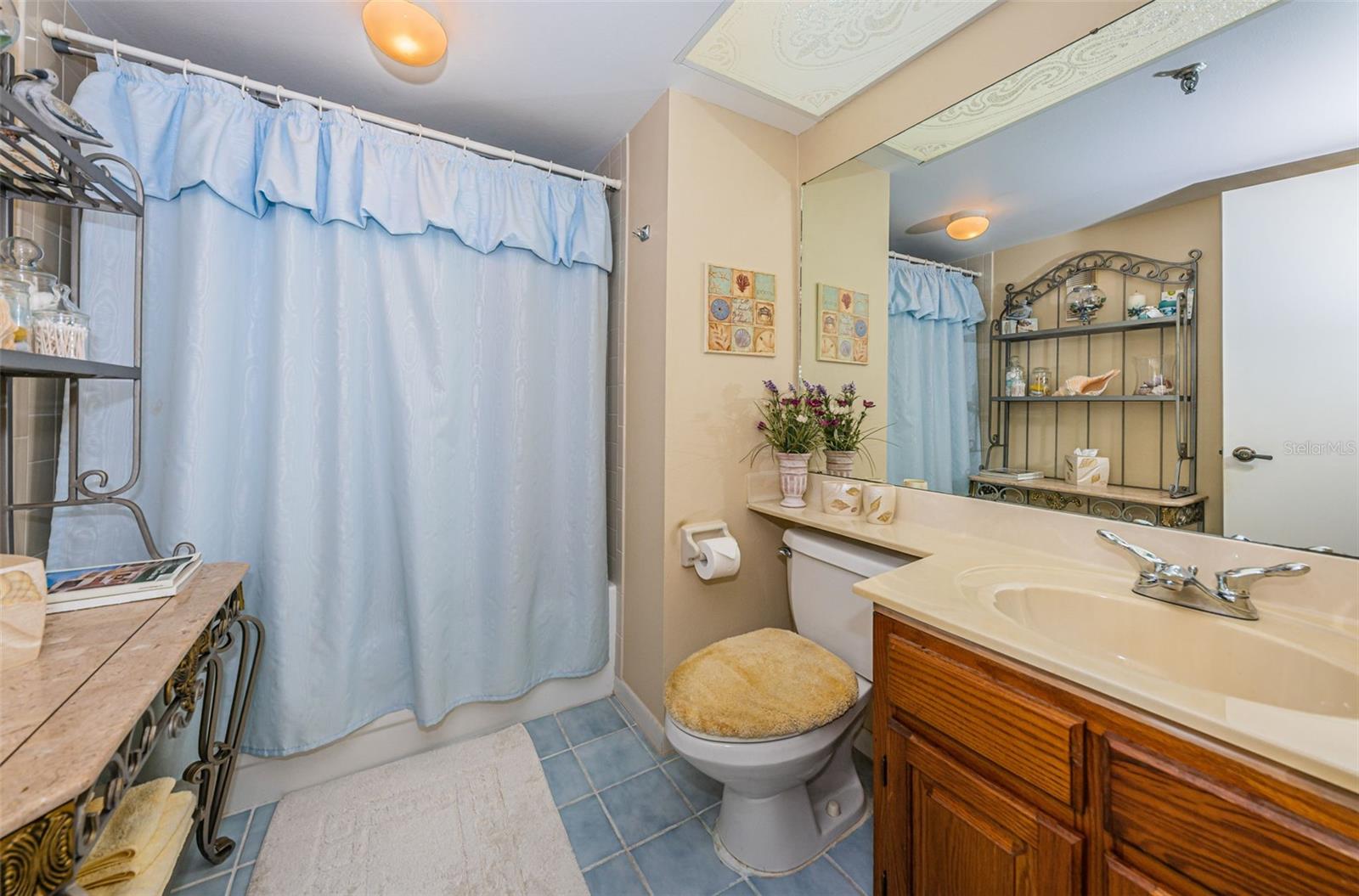 Image 23 of 40 For 19111 Vista Bay Drive 603