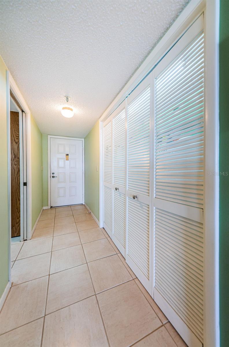 Image 5 of 40 For 19111 Vista Bay Drive 603
