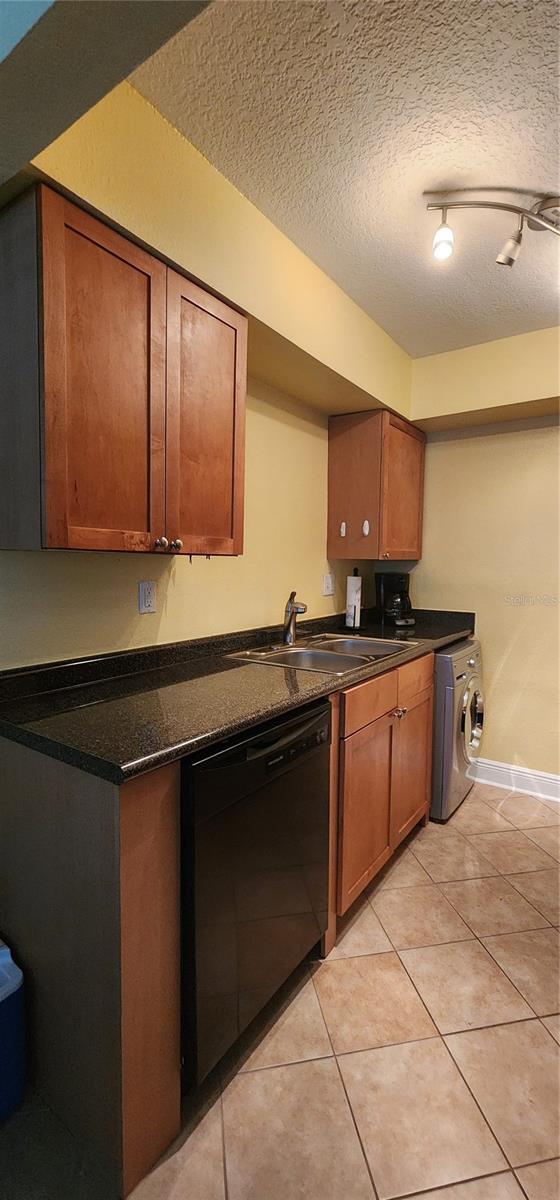 Image 7 of 20 For 5215 Coquina Key Drive Se B