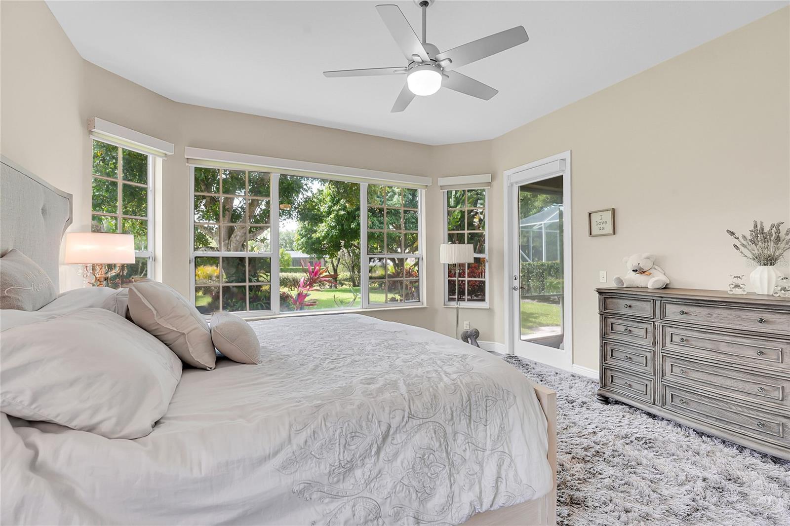 Image 15 of 44 For 9407 Pinebark Court