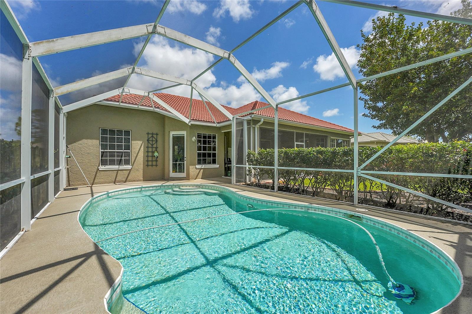Image 28 of 44 For 9407 Pinebark Court