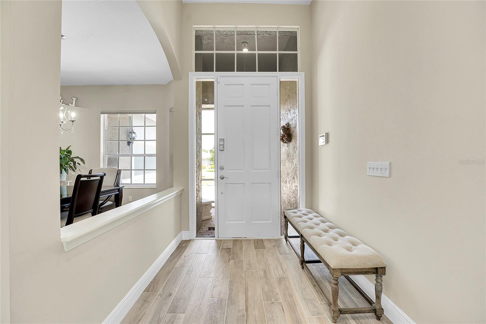 Image 4 of 44 For 9407 Pinebark Court