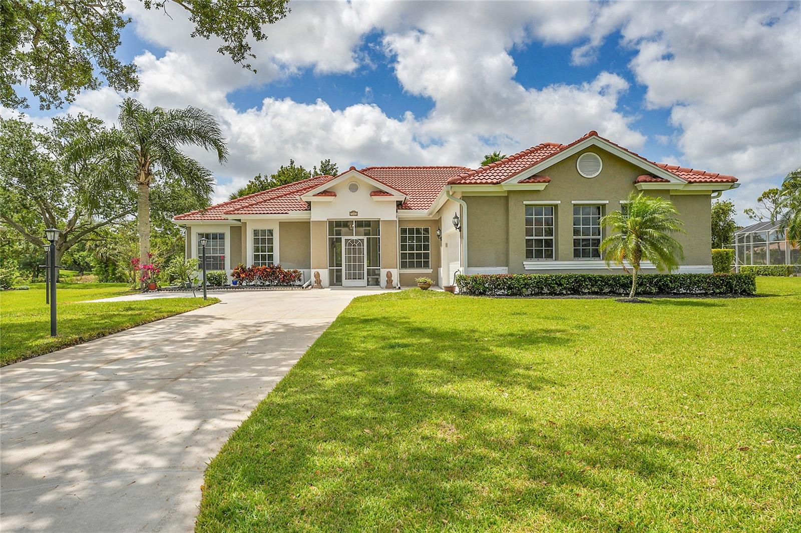 Image 43 of 44 For 9407 Pinebark Court