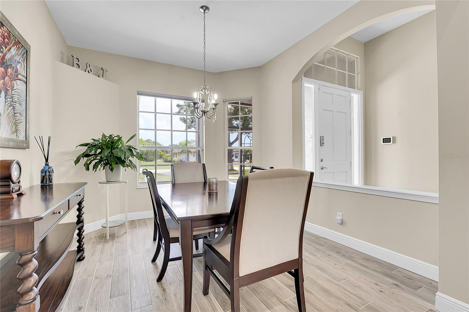 Image 9 of 44 For 9407 Pinebark Court
