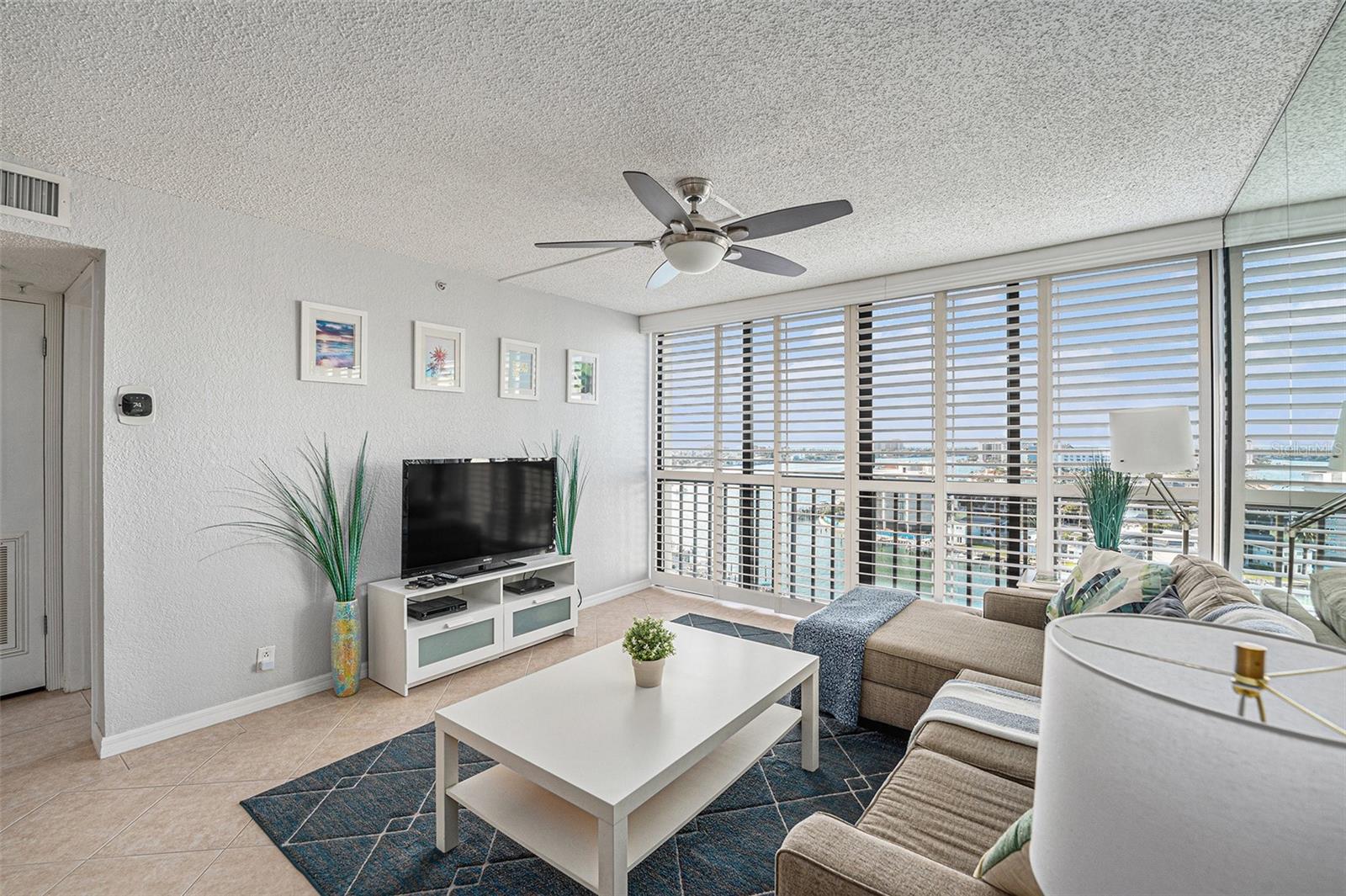 Image 10 of 26 For 255 Dolphin Point 9