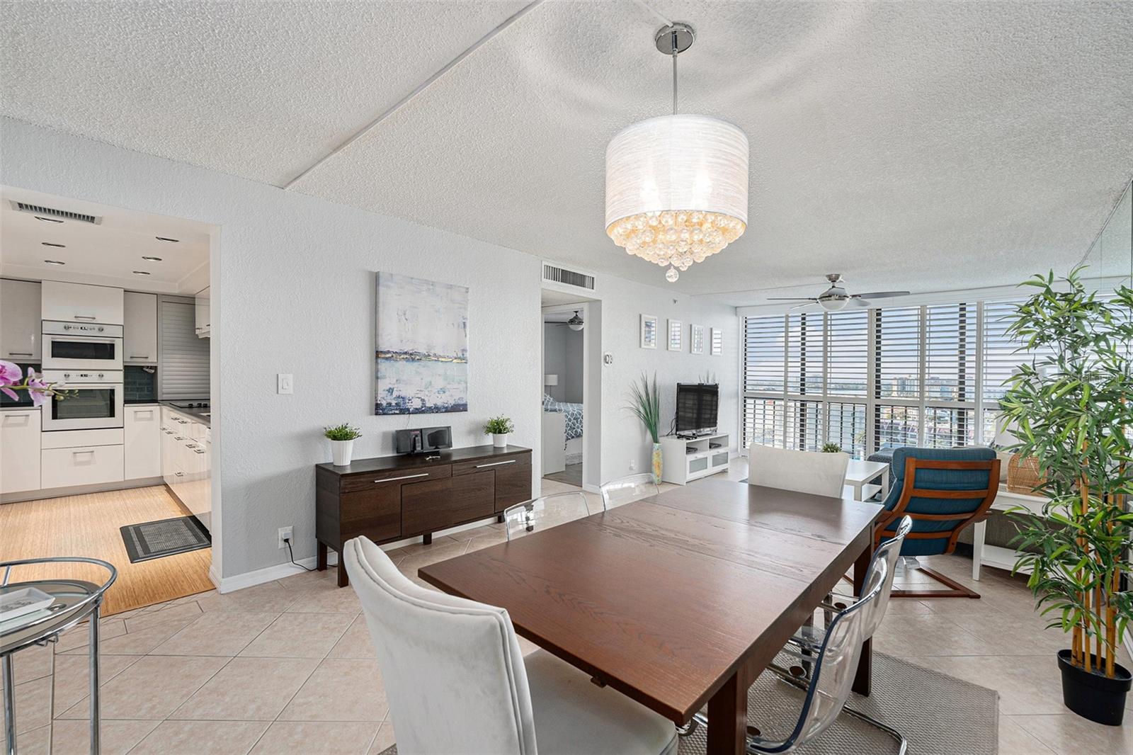 Image 16 of 26 For 255 Dolphin Point 9