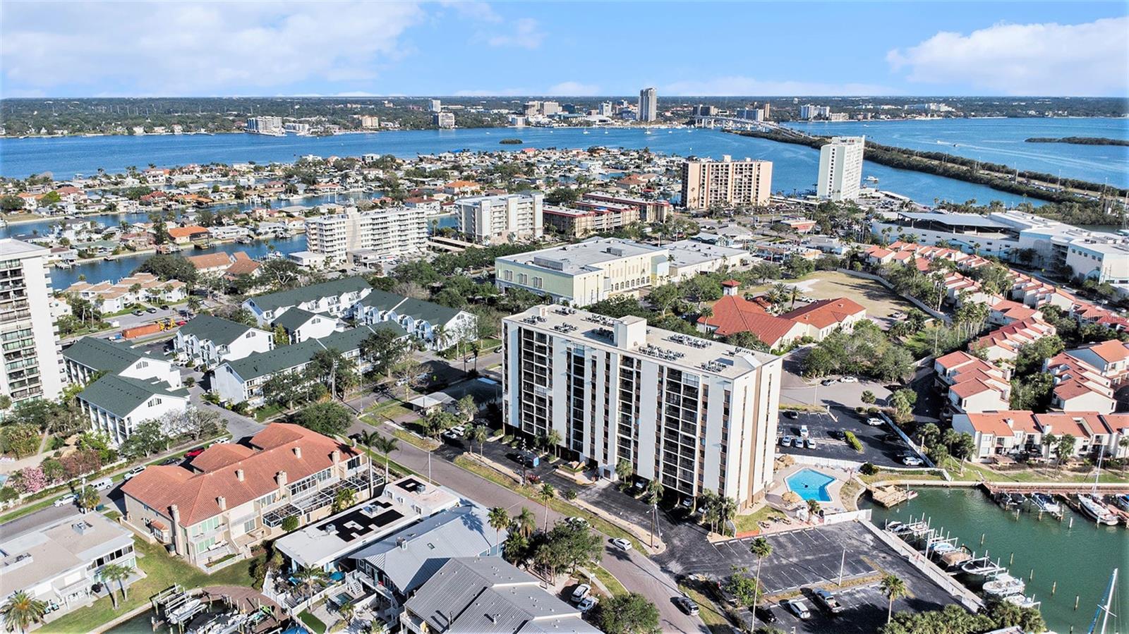 Image 25 of 26 For 255 Dolphin Point 9