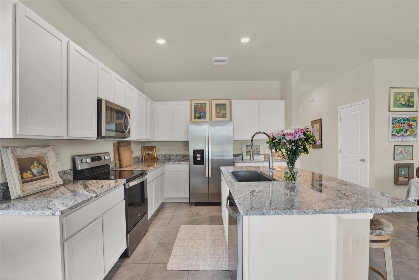 Image 9 of 44 For 33030 Major Oak Drive