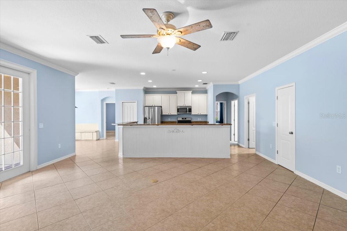 Image 23 of 100 For 7911 Hampton Lake Drive