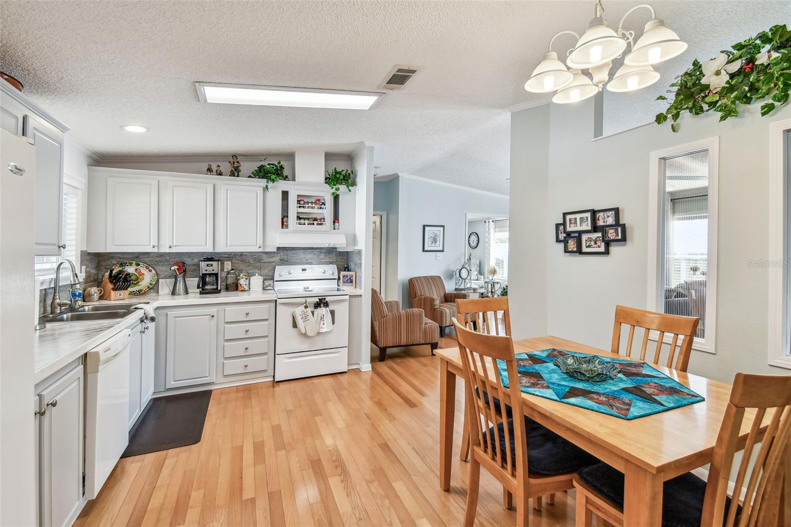 Image 11 of 77 For 34506 Rose Drive N
