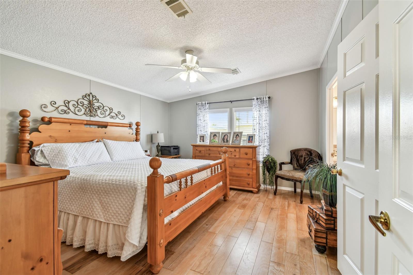 Image 34 of 77 For 34506 Rose Drive N