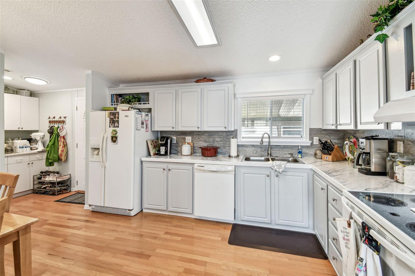 Image 8 of 77 For 34506 Rose Drive N