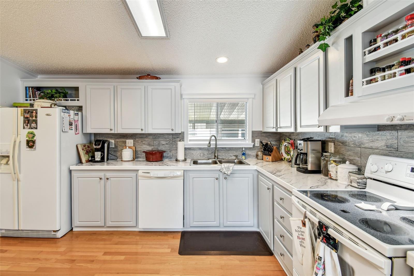 Image 9 of 77 For 34506 Rose Drive N