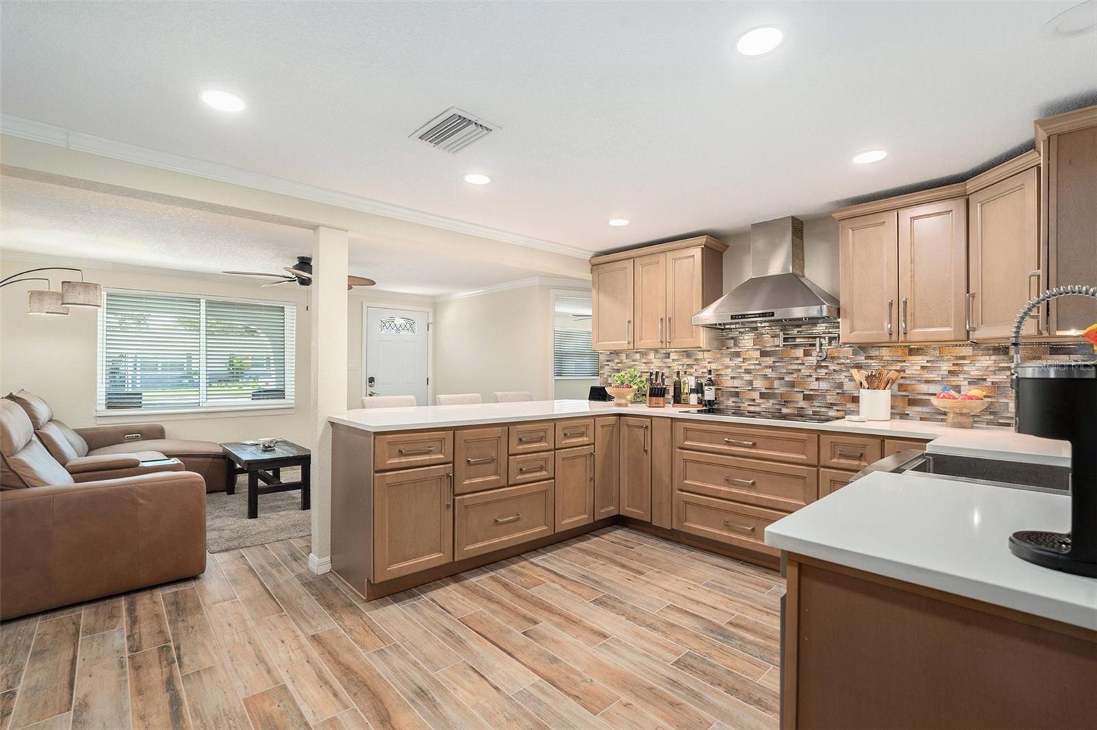 Image 14 of 42 For 13401 Neptune Drive