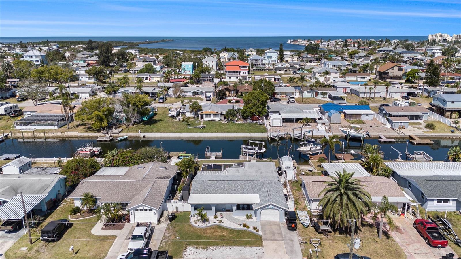 Image 33 of 42 For 13401 Neptune Drive