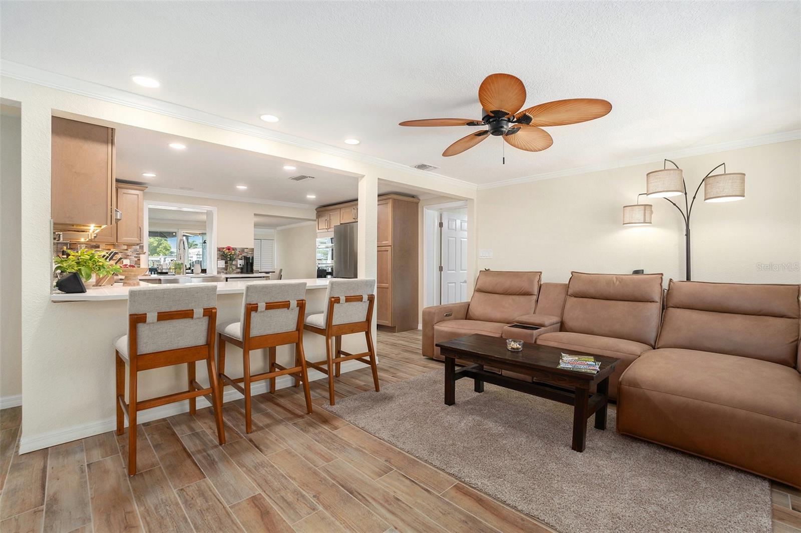 Image 8 of 42 For 13401 Neptune Drive