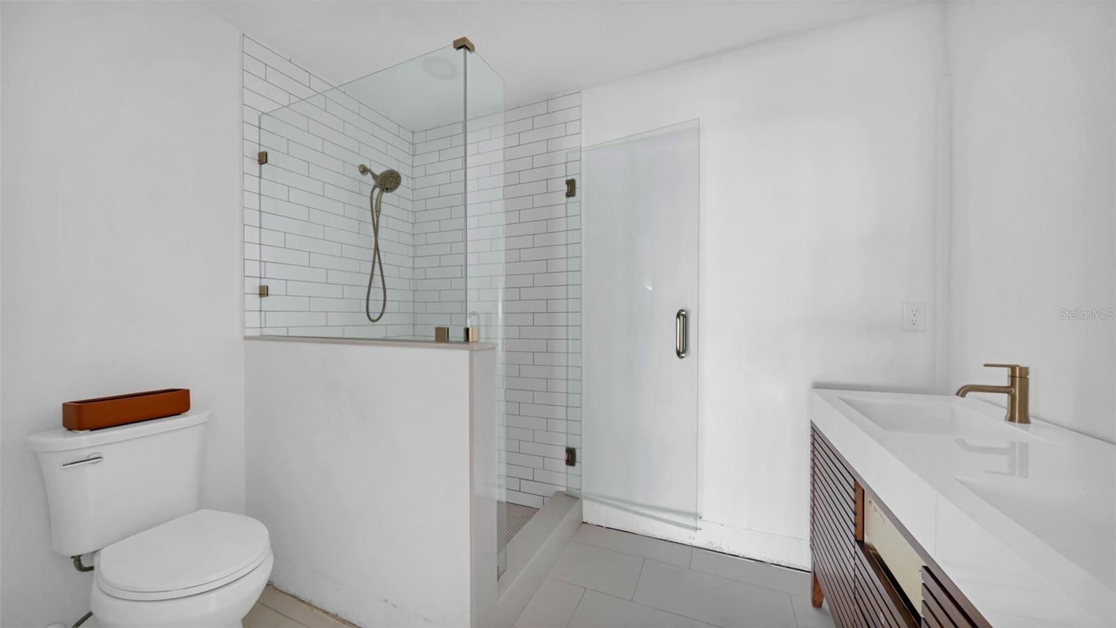 Image 18 of 38 For 8262 26th Avenue N