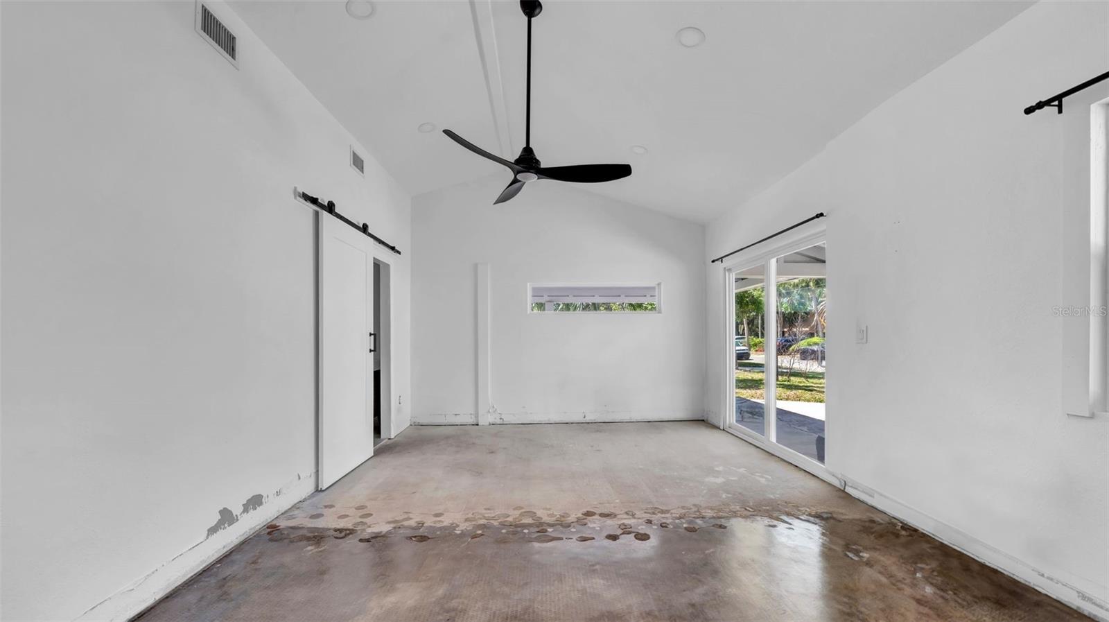 Image 22 of 38 For 8262 26th Avenue N