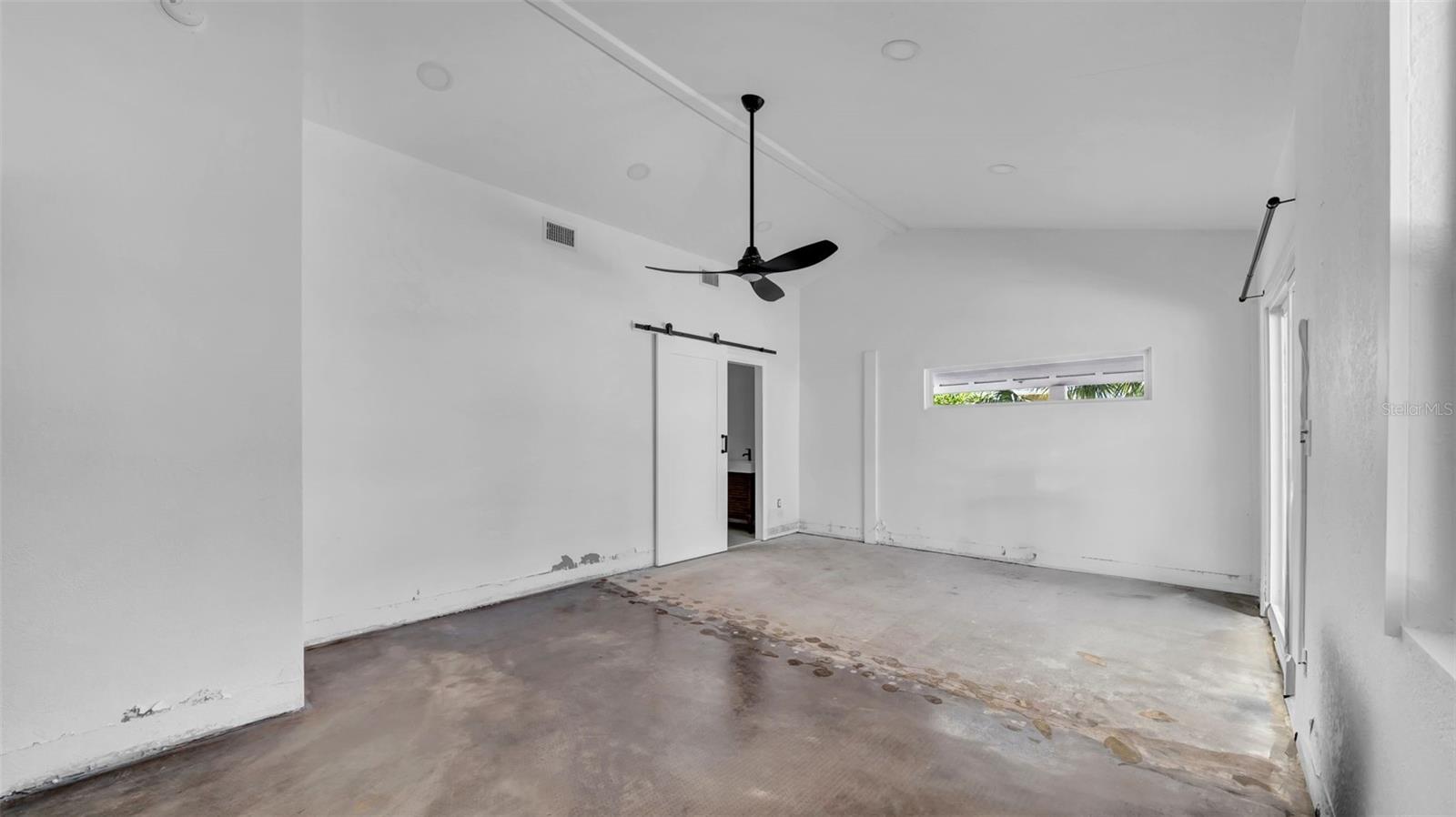 Image 23 of 38 For 8262 26th Avenue N