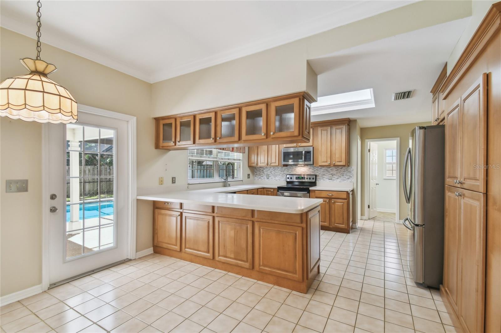 Image 14 of 35 For 3212 Villa Rosa Street