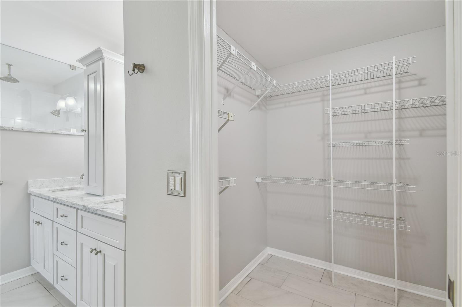 Image 22 of 35 For 3212 Villa Rosa Street