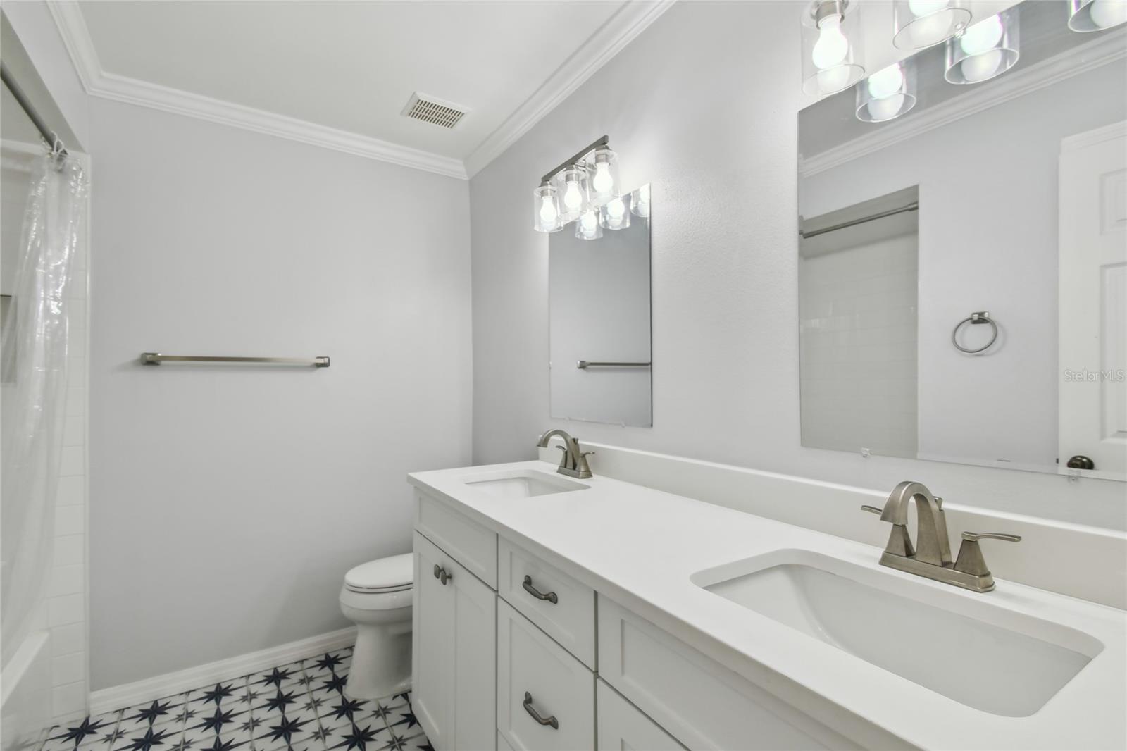 Image 28 of 35 For 3212 Villa Rosa Street