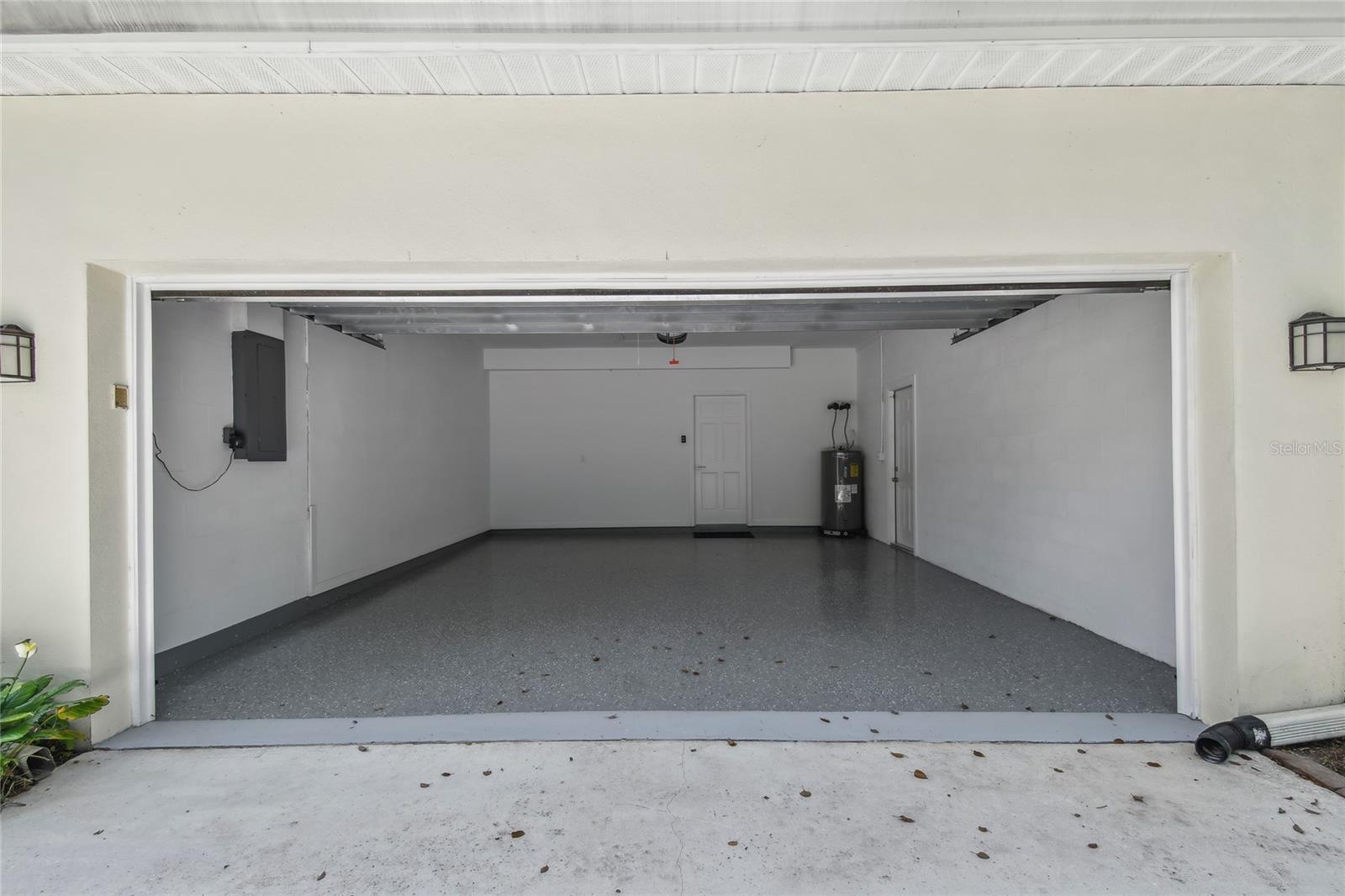 Image 31 of 35 For 3212 Villa Rosa Street