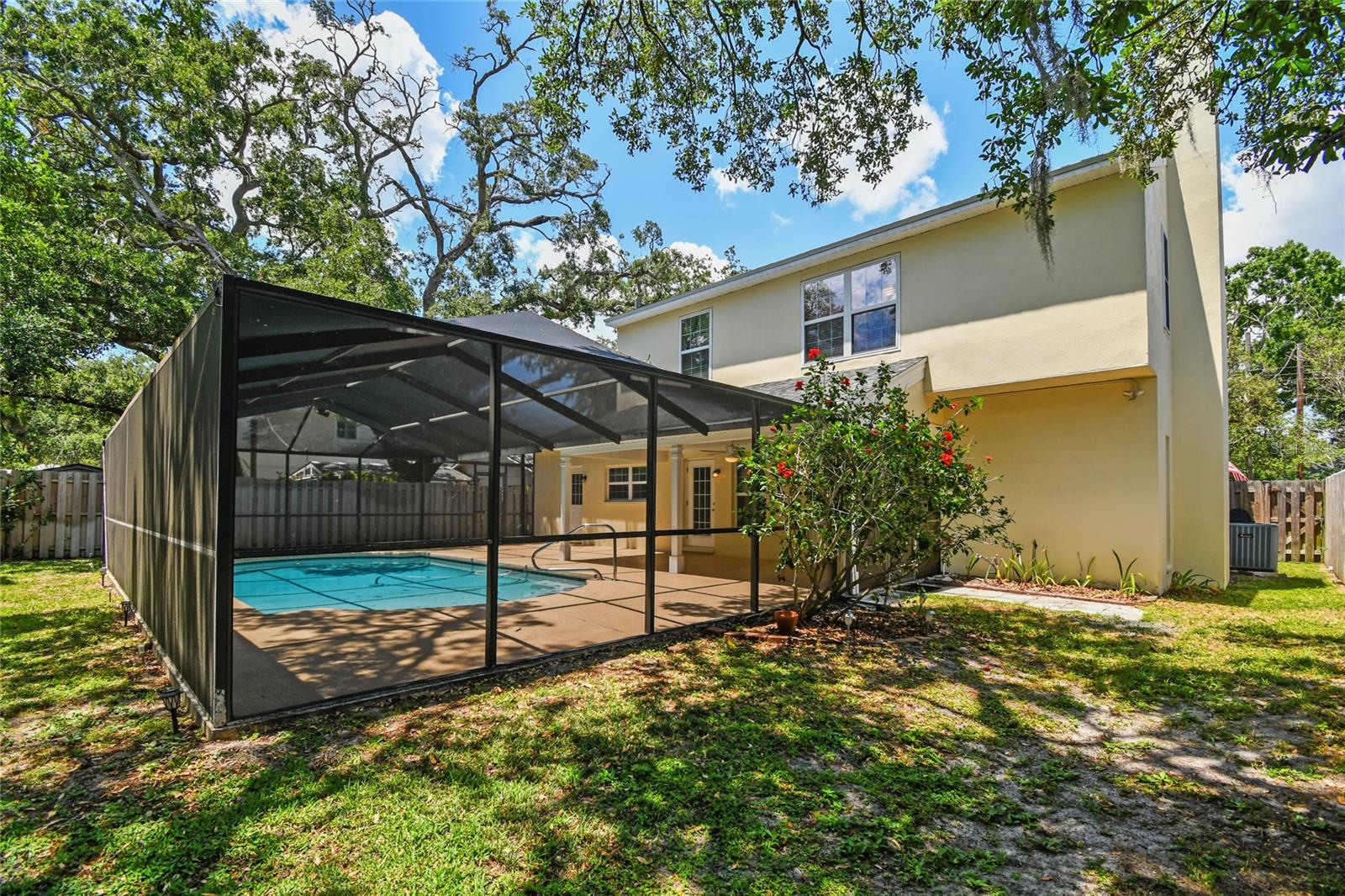 Image 7 of 35 For 3212 Villa Rosa Street