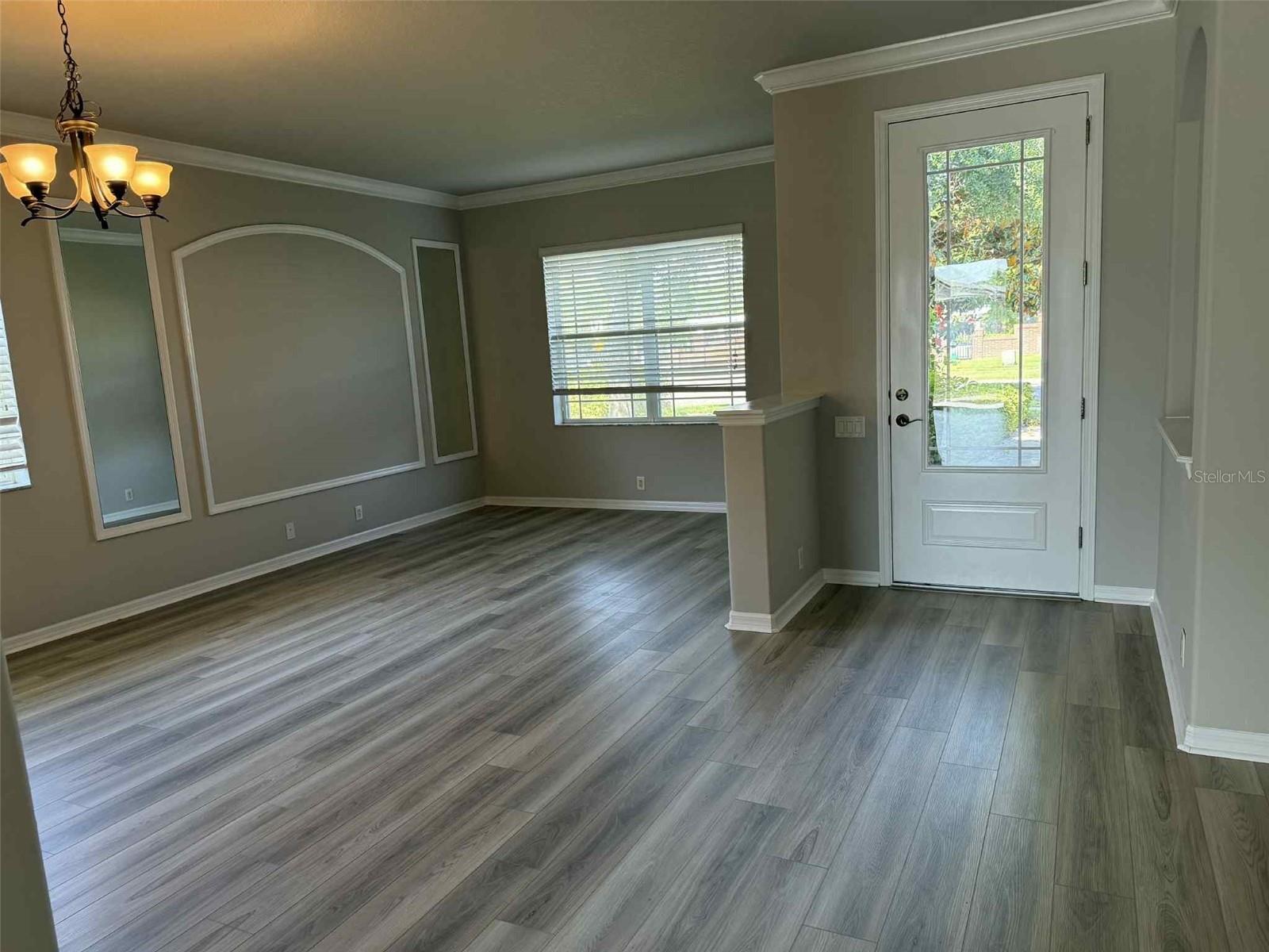 Image 5 of 15 For 14555 Tarves Drive