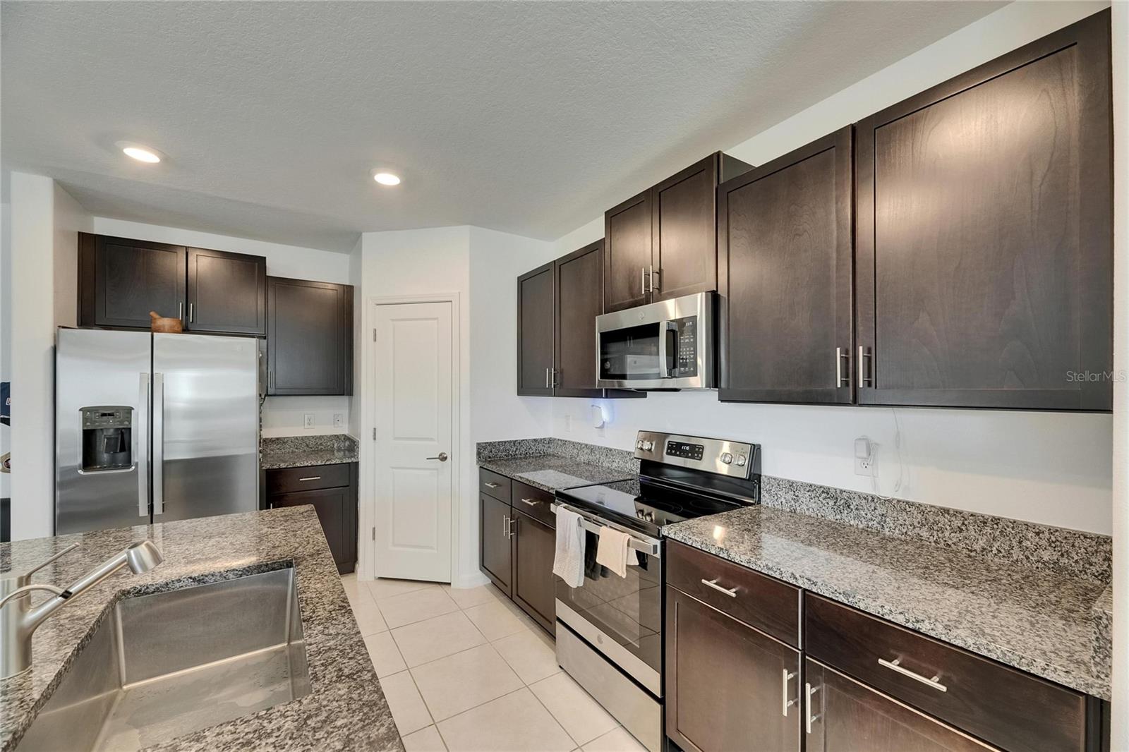 Image 13 of 64 For 9907 Spanish Lime Court