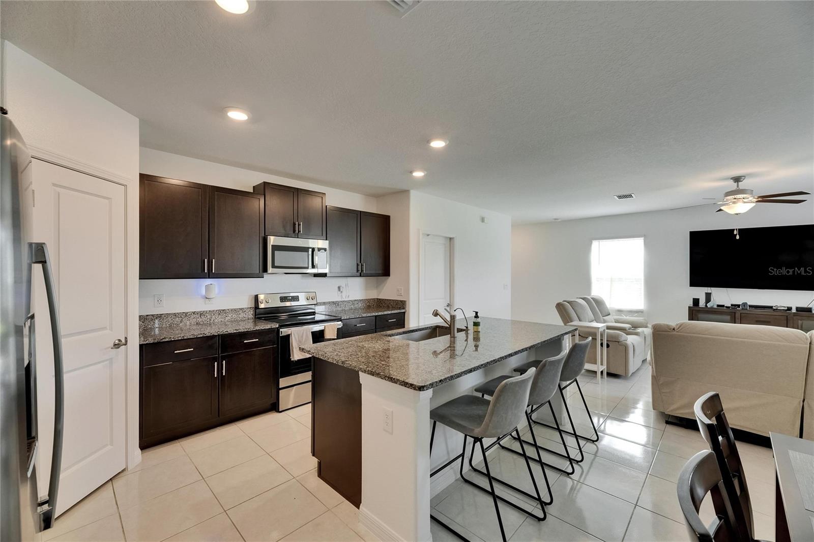 Image 15 of 64 For 9907 Spanish Lime Court