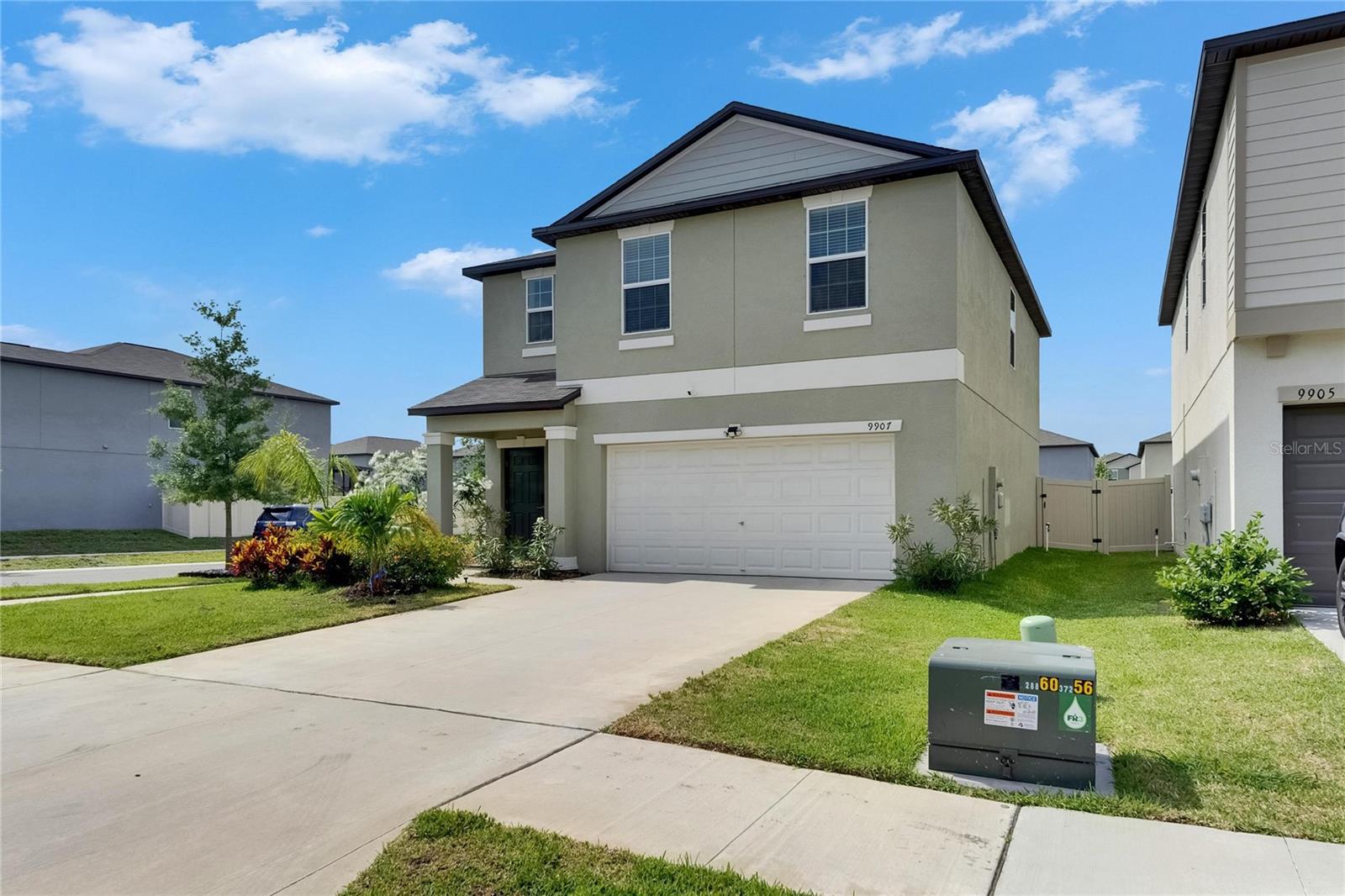 Image 4 of 64 For 9907 Spanish Lime Court